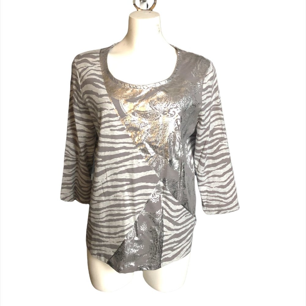 Zenergy by Chico's Grey & Silver 3/4 sleeve top